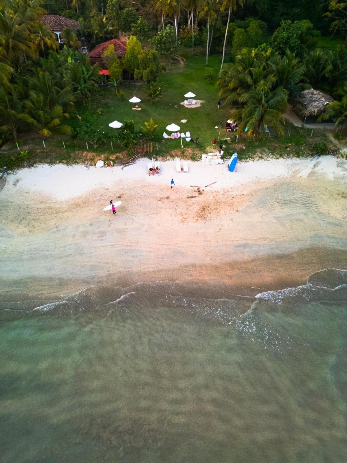 Calma - Surf, Yoga & Coffee On A Private Beach Dikwella Luaran gambar